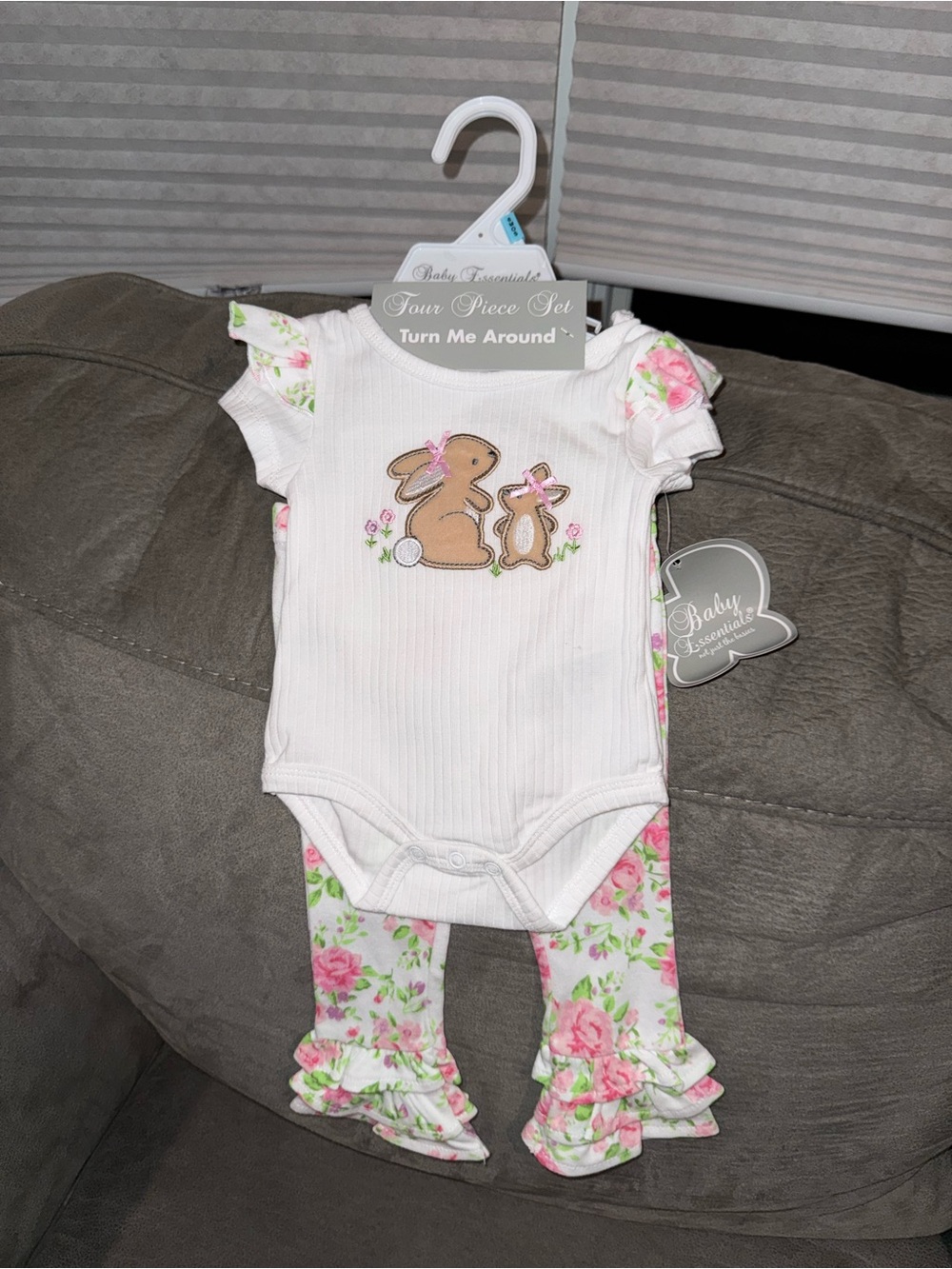 Baby Girl Easter/Spring Floral Outfit-NWT